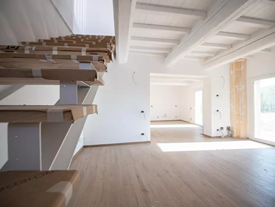 Immagine 33 di Villetta a schiera in vendita  a Cascina