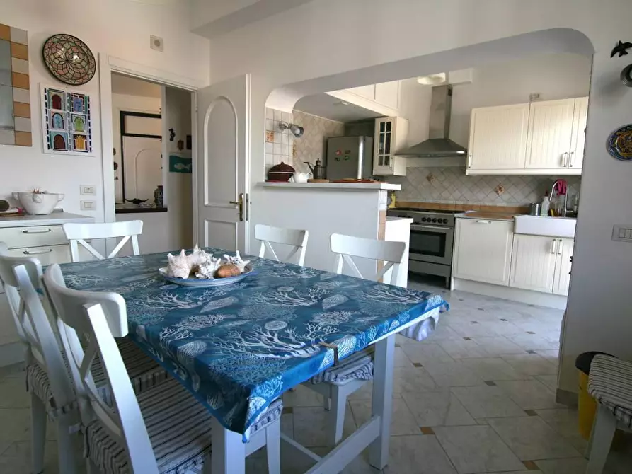 Immagine 8 di Appartamento in vendita  a Carrara