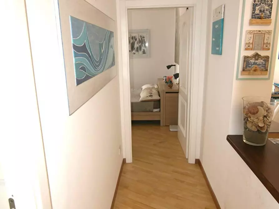 Immagine 17 di Appartamento in vendita  a Carrara