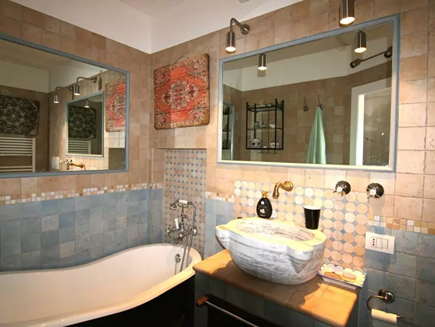 Immagine 22 di Appartamento in vendita  a Carrara