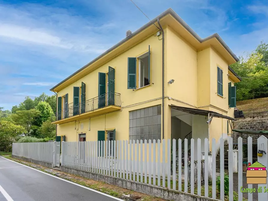 Immagine 2 di Casa indipendente in vendita  a Borghetto Di Vara