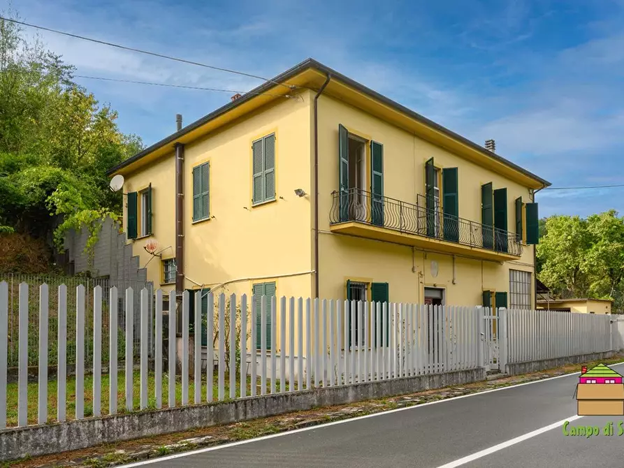 Immagine 1 di Casa indipendente in vendita  a Borghetto Di Vara