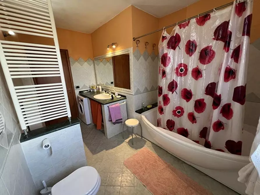 Immagine 22 di Casa indipendente in vendita  a Campiglia Marittima