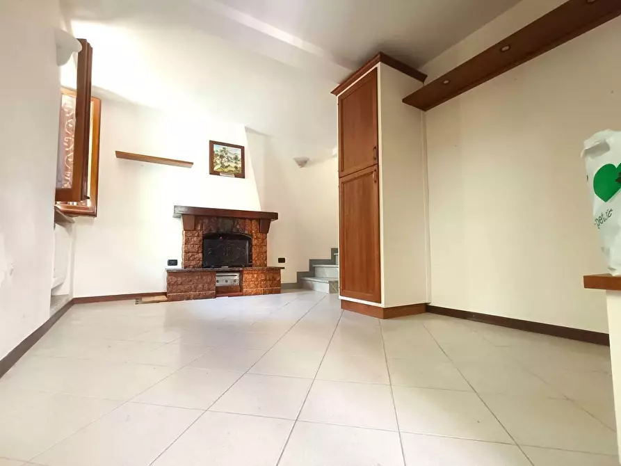 Immagine 3 di Terratetto in vendita  a Massa