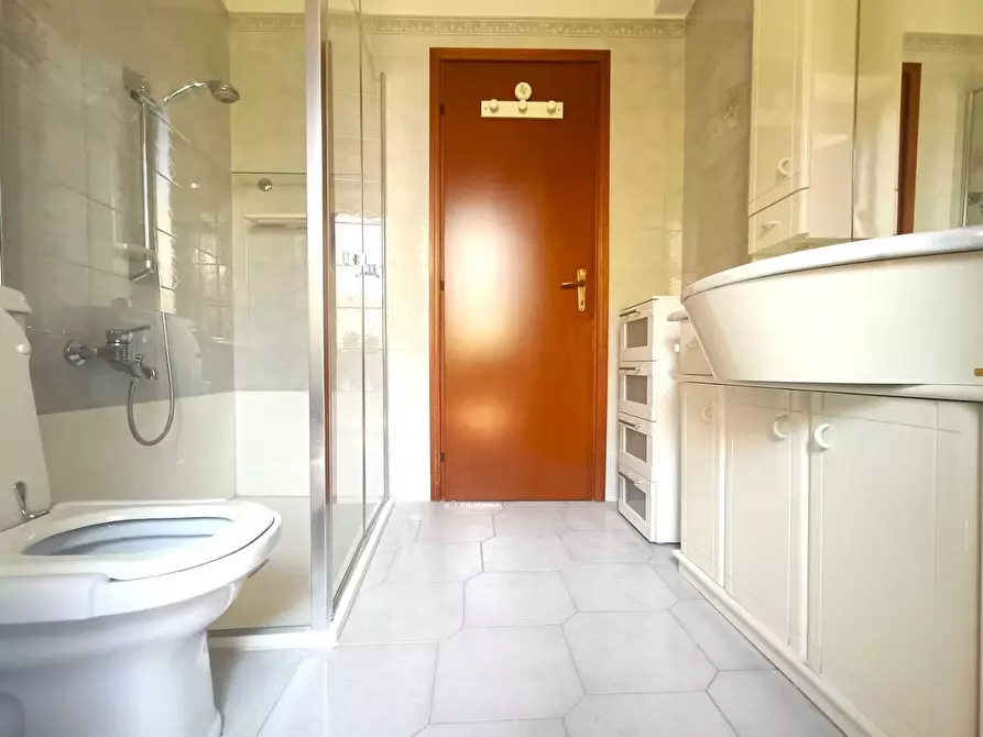 Immagine 21 di Terratetto in vendita  a Massa