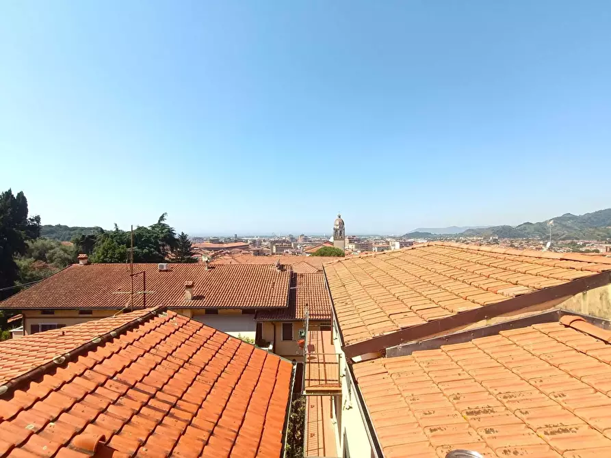 Immagine 11 di Terratetto in vendita  a Massa