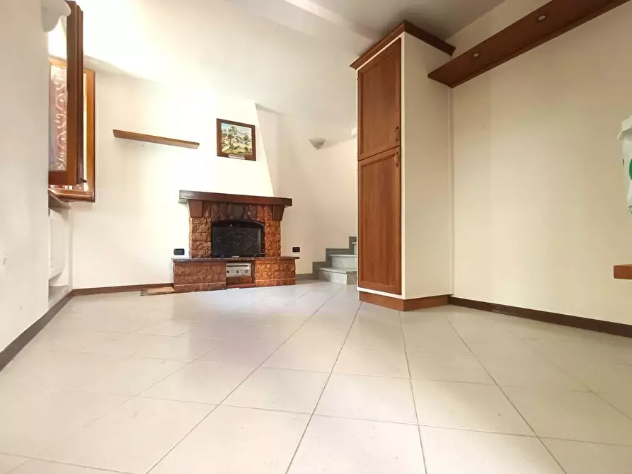 Immagine 2 di Terratetto in vendita  a Massa