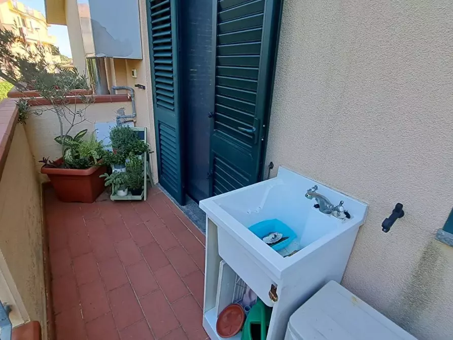 Immagine 7 di Appartamento in vendita  a Rosignano Marittimo