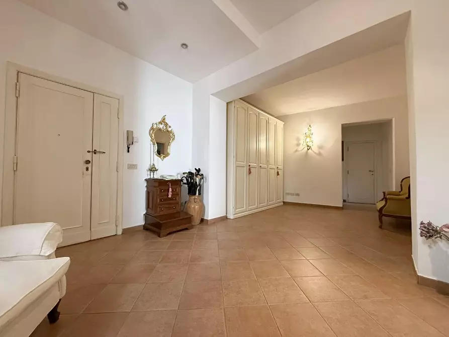 Immagine 1 di Appartamento in vendita  a Siena