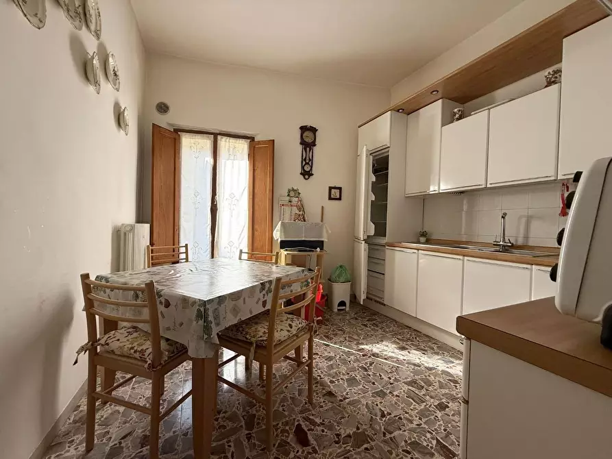 Immagine 7 di Appartamento in vendita  a Siena