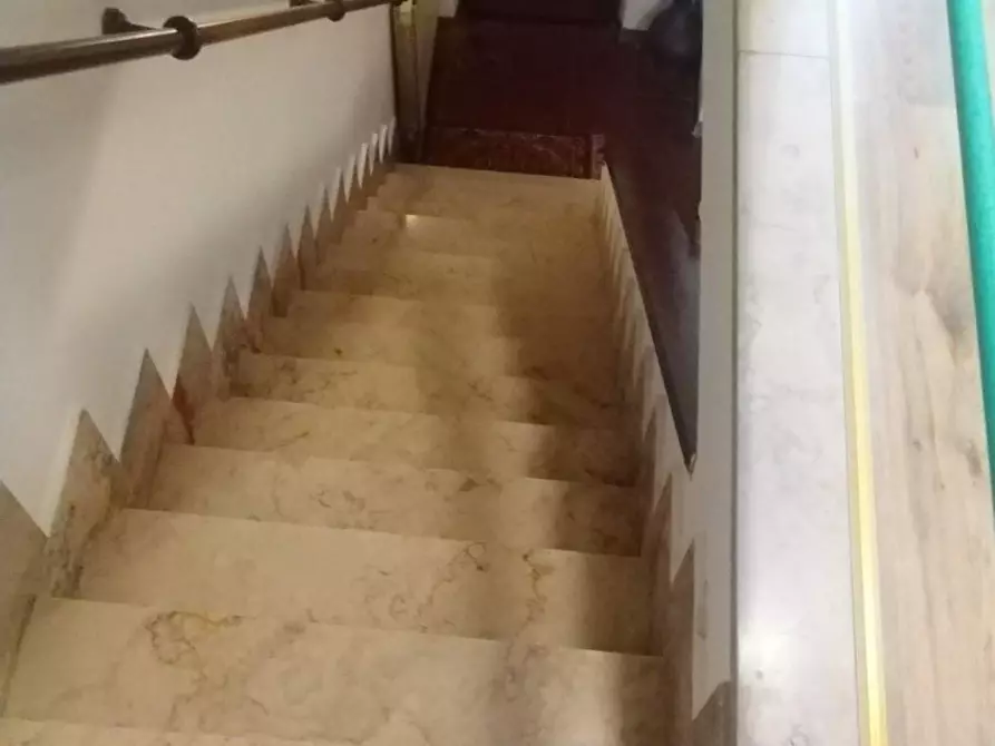 Immagine 11 di Villetta a schiera in vendita  a Carrara