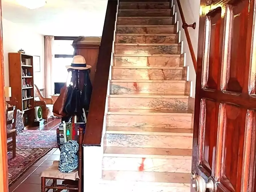 Immagine 8 di Villetta a schiera in vendita  a Carrara