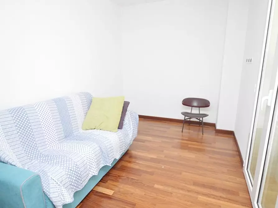 Immagine 12 di Villa in affitto  a Capannori