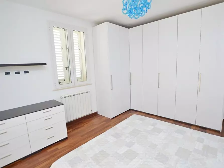 Immagine 10 di Villa in affitto  a Capannori