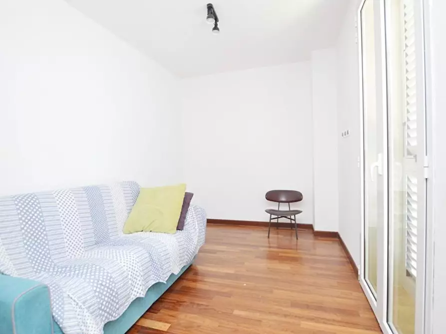 Immagine 11 di Villa in affitto  a Capannori