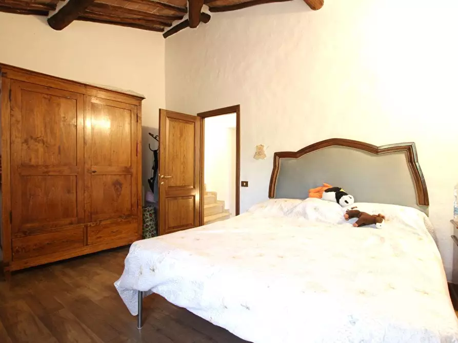 Immagine 11 di Appartamento in vendita  a Sovicille