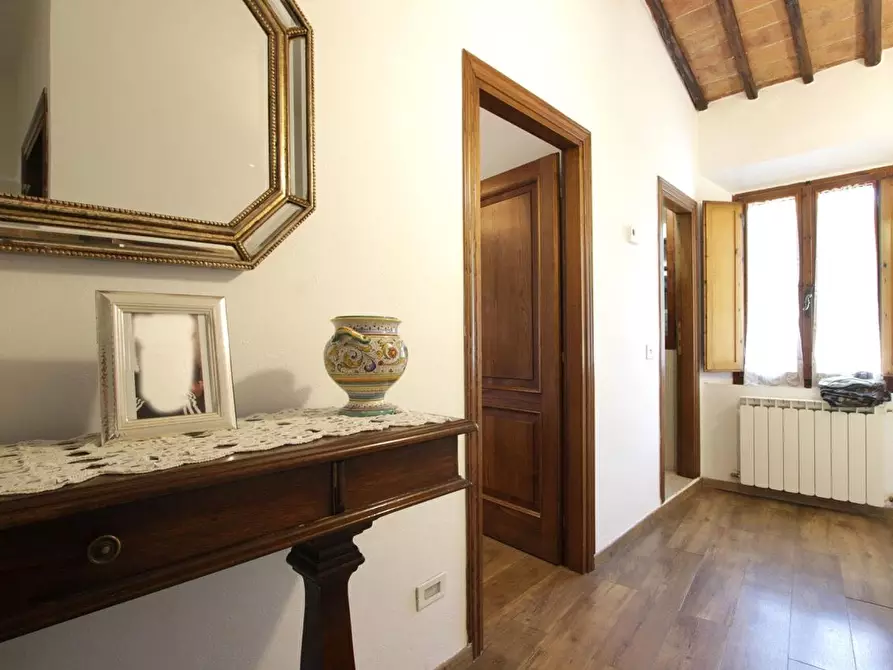 Immagine 10 di Appartamento in vendita  a Sovicille