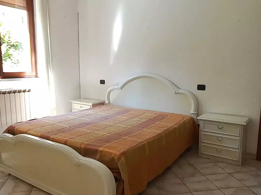 Immagine 17 di Appartamento in vendita  a Carrara