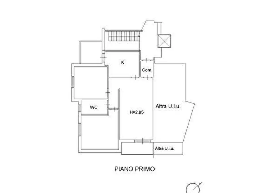 Immagine 1 di Appartamento in vendita  a Carrara