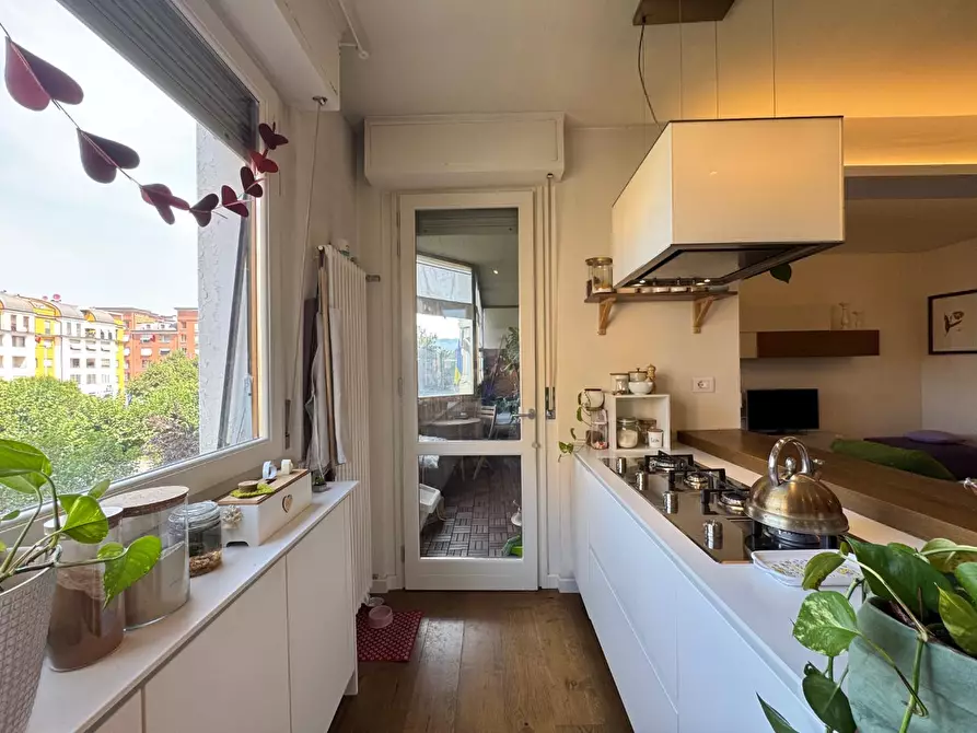 Immagine 11 di Appartamento in vendita  a Firenze