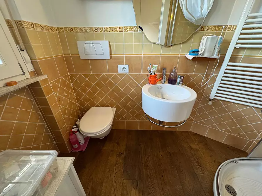 Immagine 49 di Appartamento in vendita  a Firenze