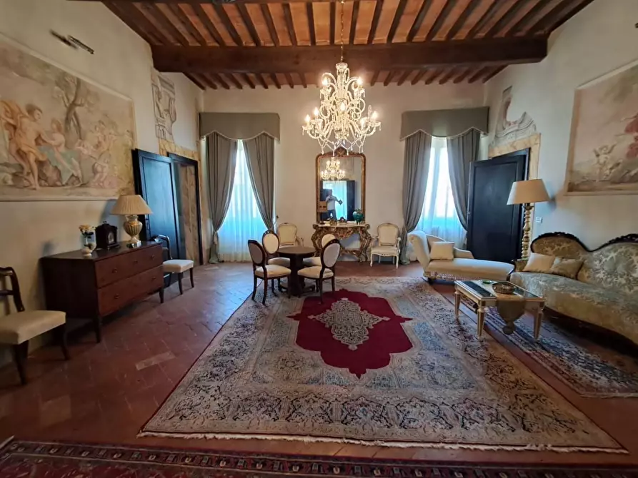 Immagine 3 di Villa in vendita  a Santa Maria A Monte