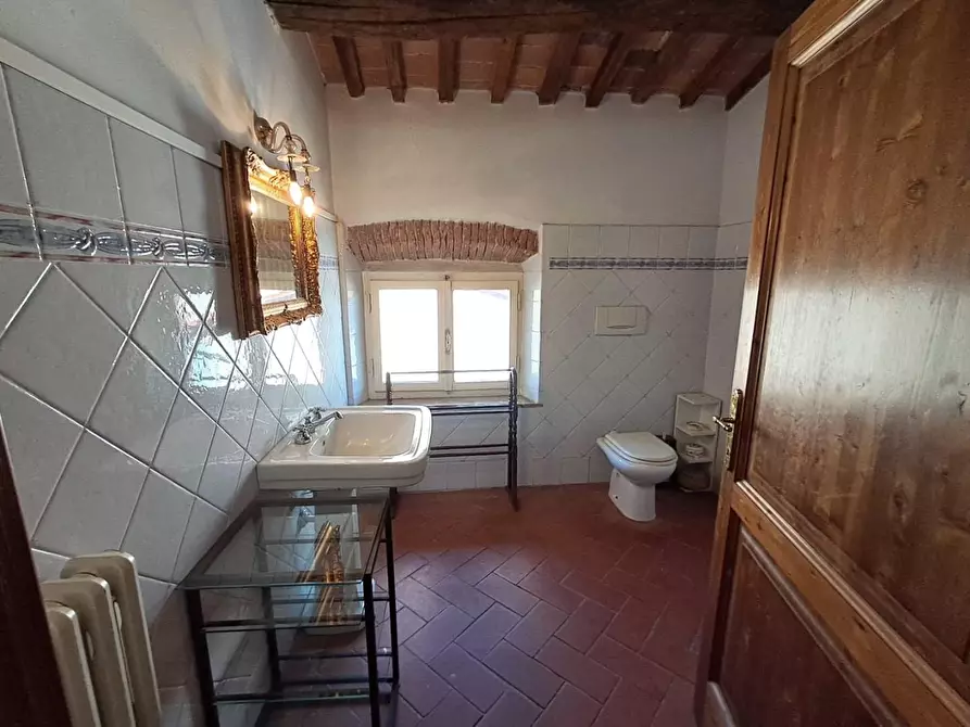 Immagine 6 di Villa in vendita  a Santa Maria A Monte