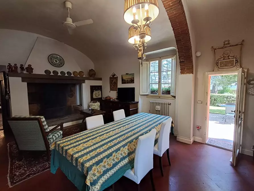 Immagine 28 di Villa in vendita  a Santa Maria A Monte