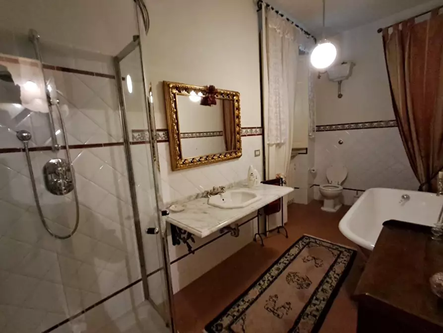 Immagine 14 di Villa in vendita  a Santa Maria A Monte