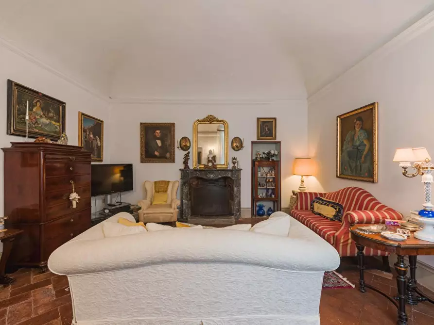 Immagine 40 di Villa in vendita  a Santa Maria A Monte