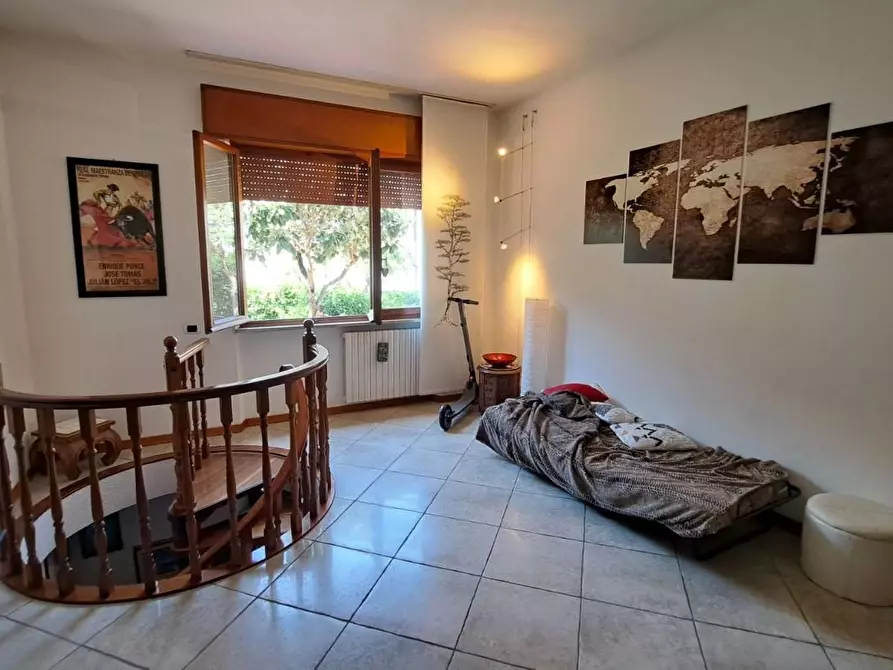 Immagine 15 di Casa trifamiliare in vendita  a Rosignano Marittimo