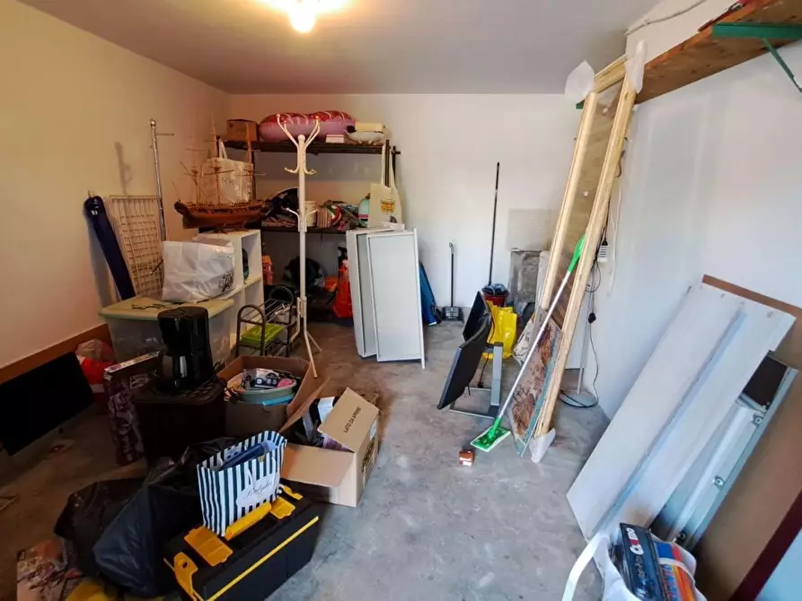 Immagine 34 di Casa trifamiliare in vendita  a Rosignano Marittimo