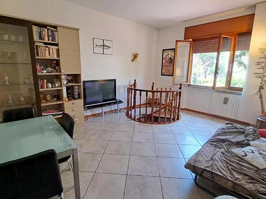 Immagine 16 di Casa trifamiliare in vendita  a Rosignano Marittimo