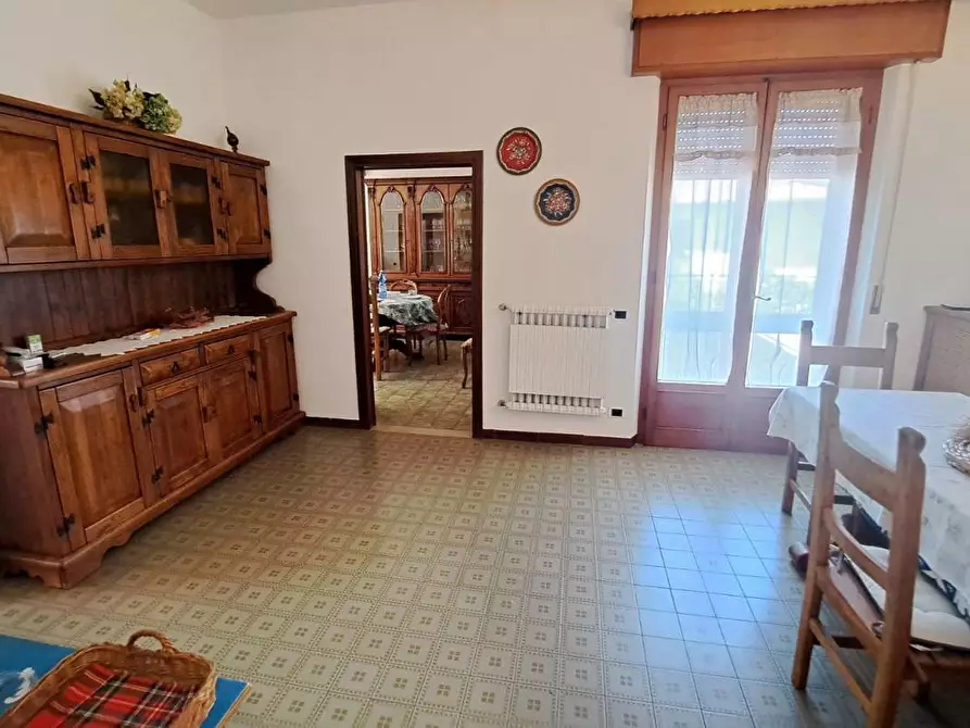 Immagine 10 di Casa trifamiliare in vendita  a Rosignano Marittimo