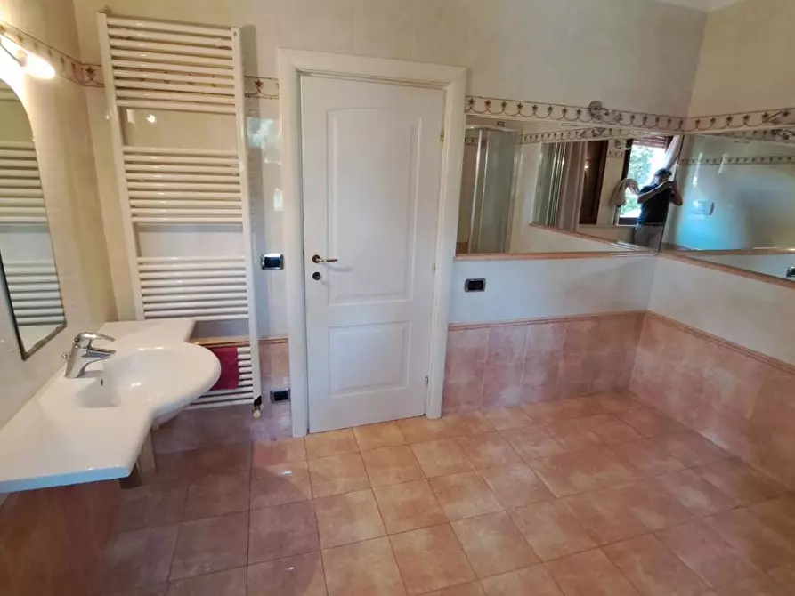 Immagine 22 di Casa trifamiliare in vendita  a Rosignano Marittimo