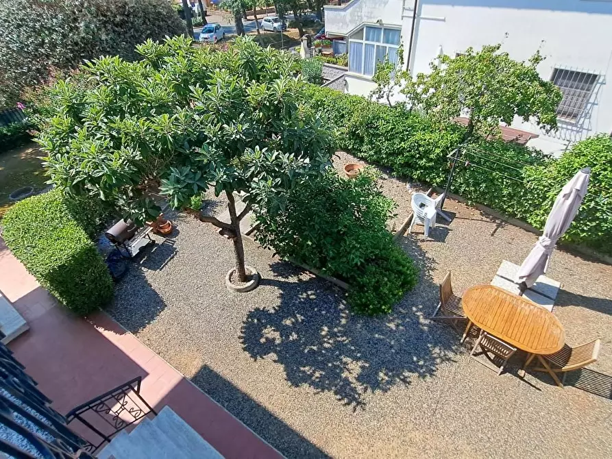 Immagine 3 di Casa trifamiliare in vendita  a Rosignano Marittimo