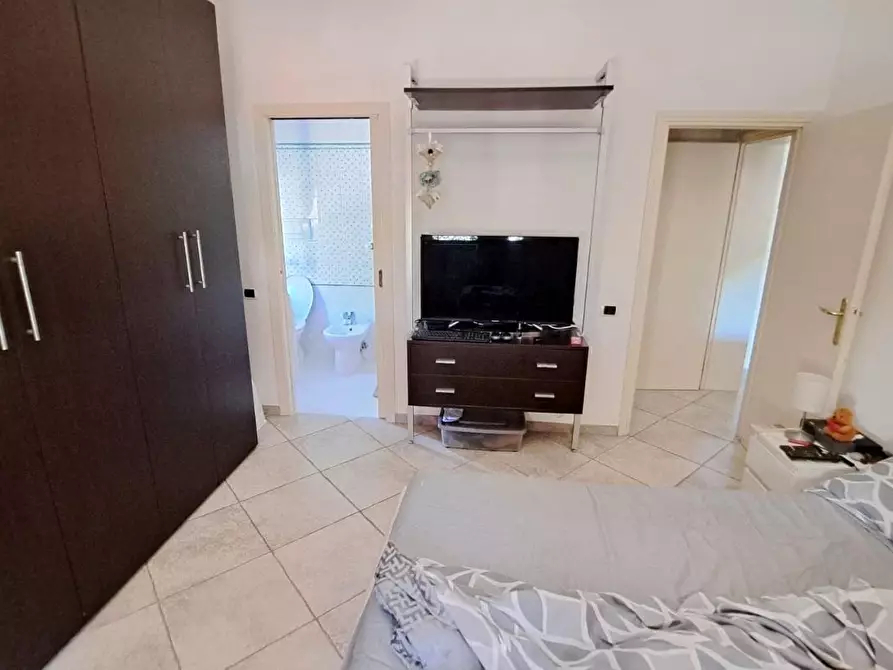 Immagine 19 di Casa trifamiliare in vendita  a Rosignano Marittimo