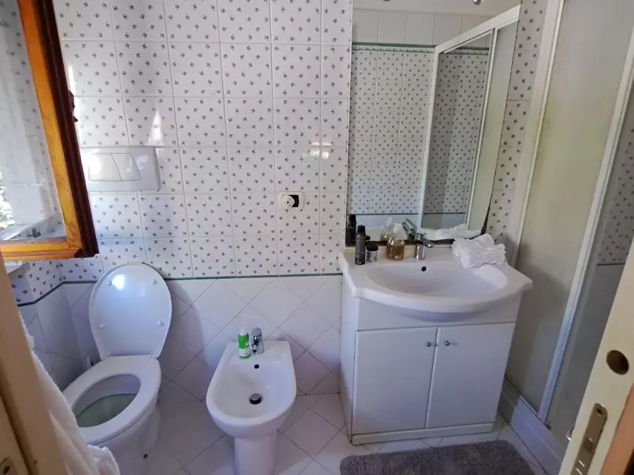 Immagine 23 di Casa trifamiliare in vendita  a Rosignano Marittimo