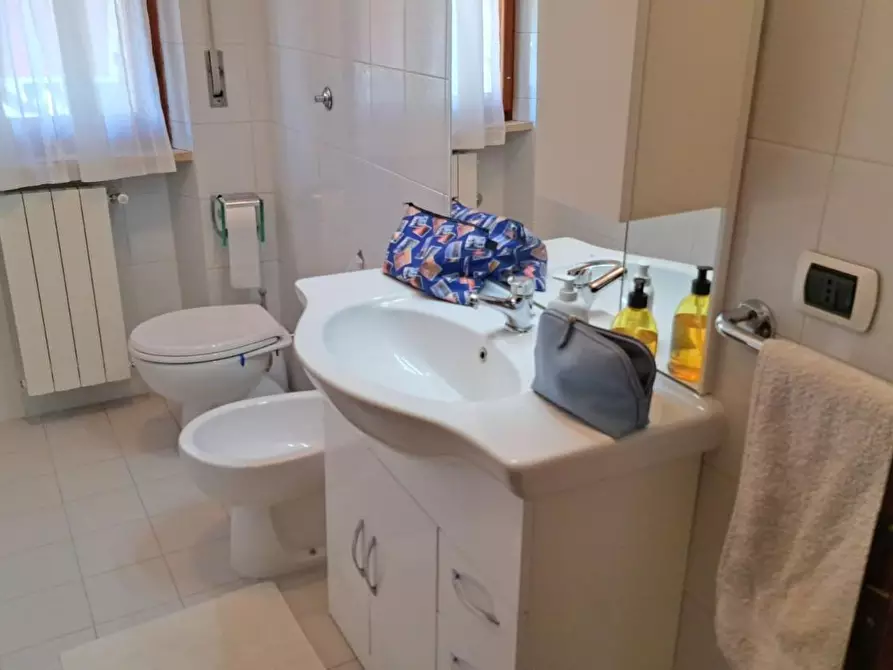 Immagine 16 di Casa trifamiliare in vendita  a Rosignano Marittimo