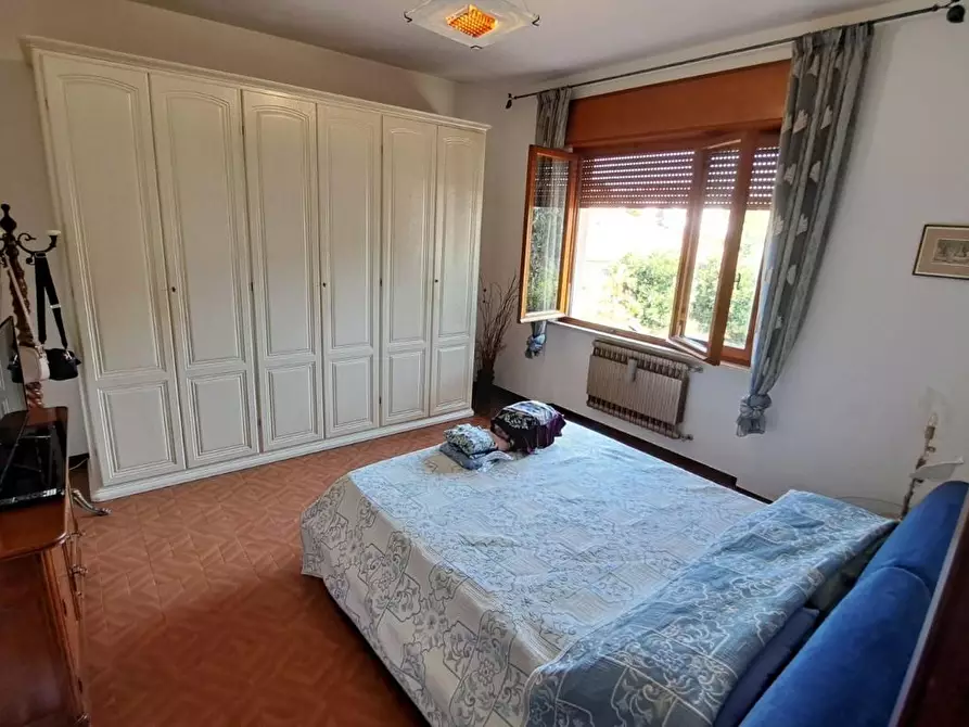 Immagine 13 di Casa trifamiliare in vendita  a Rosignano Marittimo