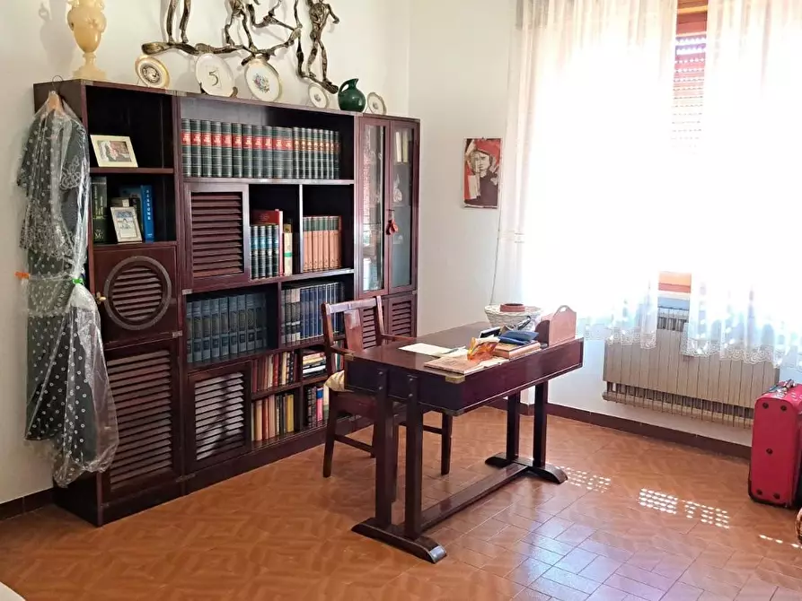 Immagine 12 di Casa trifamiliare in vendita  a Rosignano Marittimo