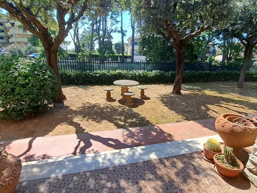 Immagine 3 di Casa trifamiliare in vendita  a Rosignano Marittimo