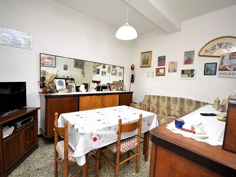 Immagine 2 di Casa semindipendente in vendita  a Montignoso