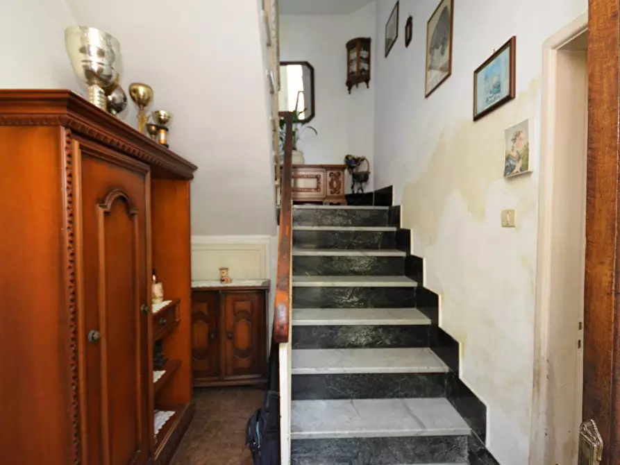 Immagine 8 di Casa semindipendente in vendita  a Montignoso