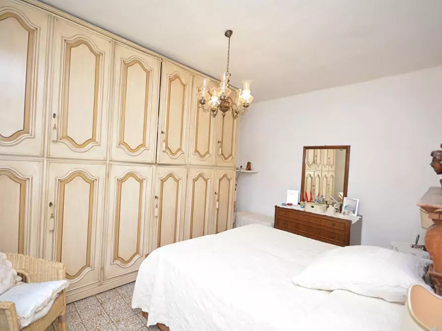 Immagine 9 di Casa semindipendente in vendita  a Montignoso