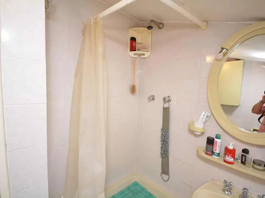 Immagine 21 di Casa semindipendente in vendita  a Montignoso