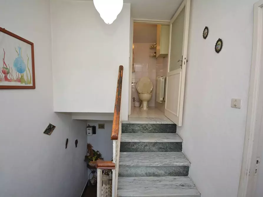 Immagine 16 di Casa semindipendente in vendita  a Montignoso