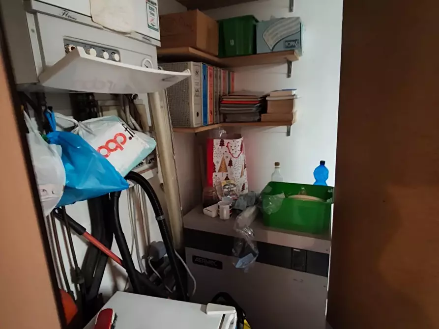 Immagine 18 di Attività artigianale in vendita  a Lucca