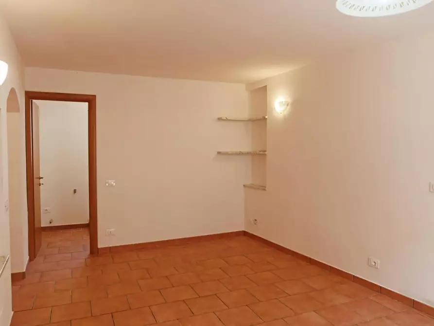 Immagine 7 di Appartamento in vendita  a Aulla