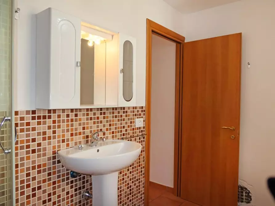 Immagine 10 di Appartamento in vendita  a Aulla